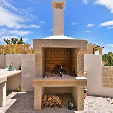 Sleeps 12 Pool Air Con Wifi Villa Tomisici