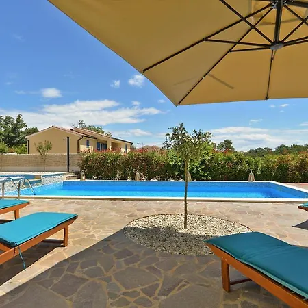 Sleeps 12 Pool Air Con Wifi * Tomisici